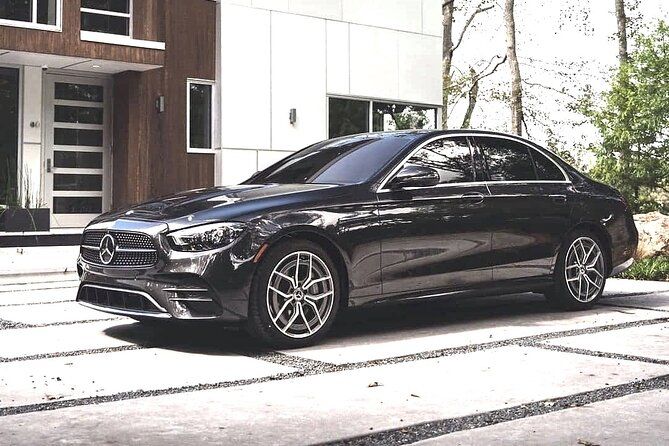 Airport Transfer: Frankfurt to Airport FRA by Business Car