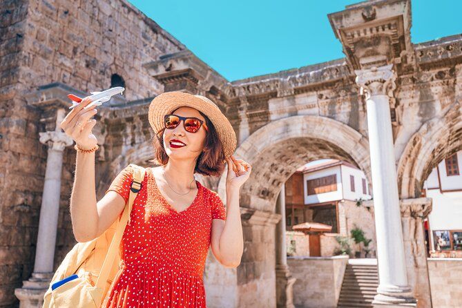 Antalya: Panoramic Bus with 1-Hour Boat trip incl. Lunch