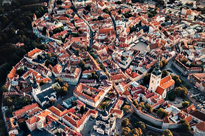 Private Riga Tallin Transfer and Tour