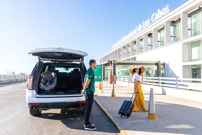 Private SUV Round-Trip from Airport to Hotels in Todos Santos