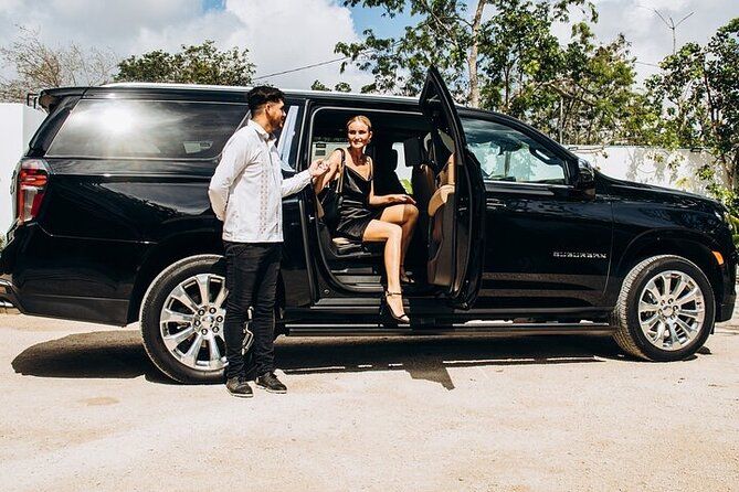 Round Trip Private Transfer Cancun Airport to Cancun Hotel Zone