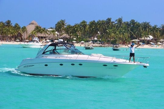 Private 50FT Yacht Rental in Cancún P8