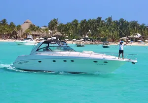 Private 50FT Yacht Rental in Cancún P8