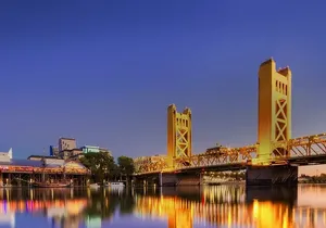 San Francisco Airport SFO Round Trip Transfer to San Francisco