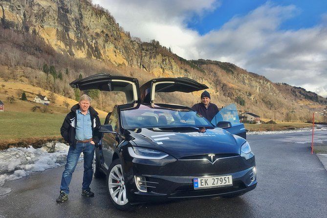 TRANSFER, LUXURY CAR 1-3 PAX: Bergen – Lofthus