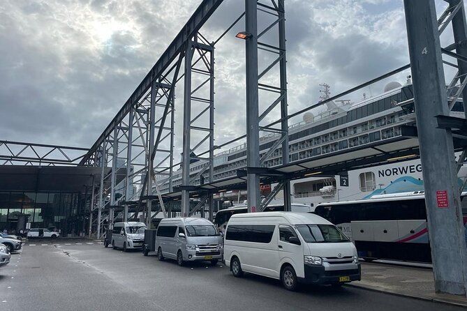 Shuttle Transfer from Cruise Ship Terminal at Circular Quay to Sydney Airport