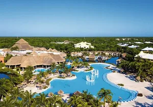 Cancun Airport and Grand Palladium White Sand Private Shuttle