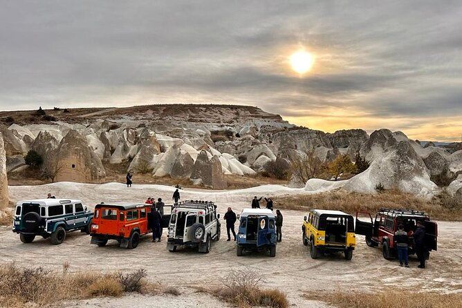 Private Cappadocia Sunset or Sunrise Jeep Safari with Champagne