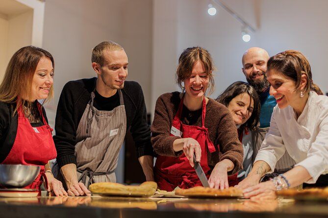 International aperitif + cooking class in Italian