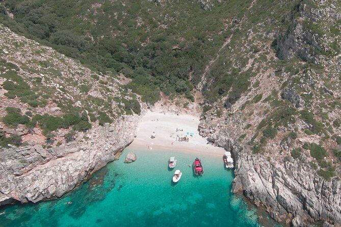 Snorkeling Experience of Dafina Bay & Bear's Bay