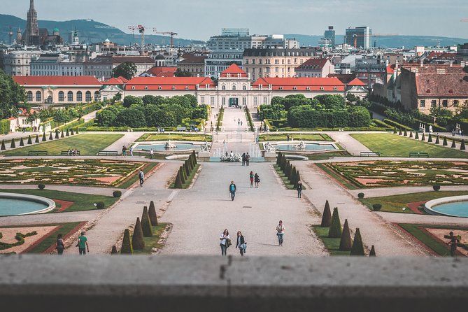 Private Transfer from Salzburg to Vienna: Door-to-door, English-speaking driver