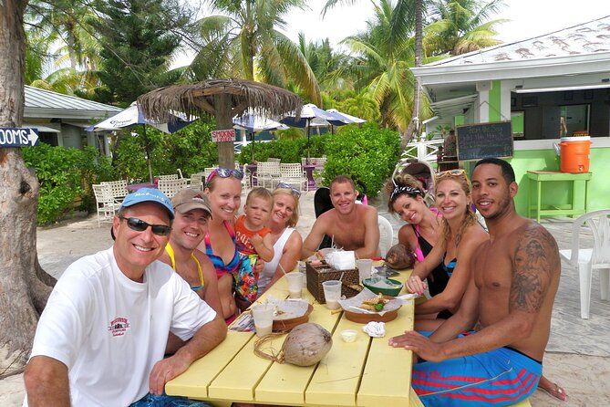 Grand Cayman: Stingray City and Snorkeling with Beach Lunch