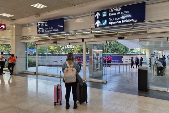 Cancun Airport Private Transfers to Cancun 15 Miles