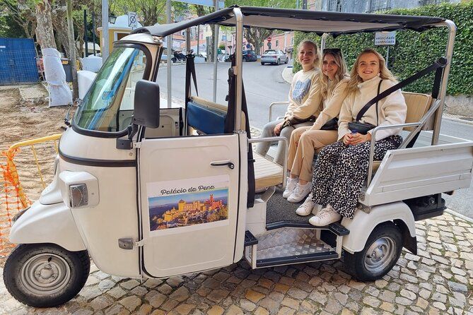 Discover Sintra of Tuk Tuk: Palaces, Legends and Landscapes