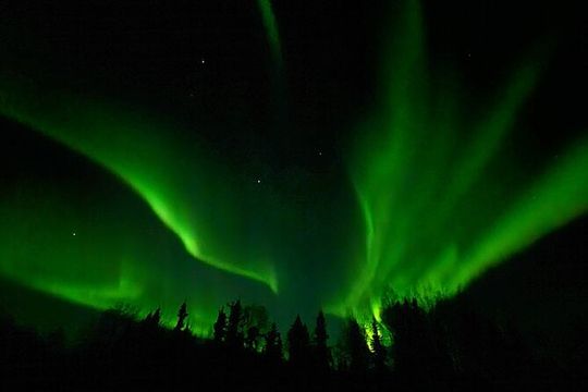 Northern lights and Aurora Photgraphy with Warm Geodesic Dome