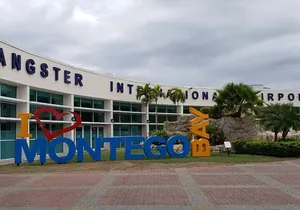 12. Runaway Bay Hotels&Accommodations Airport Private Transfer to/from Sangster