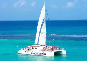 Half-Day Private Catamaran And Dunn's River Falls Tour in Ocho