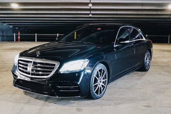 Seattle Departure Chauffeur Driven Transport by Executive Sedan