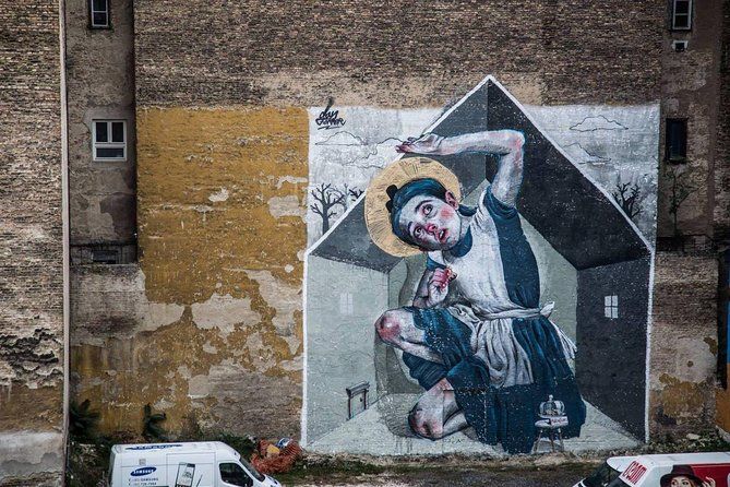 Budapest Urban Art - Street Art Tour with a Drink in a Ruin Bar