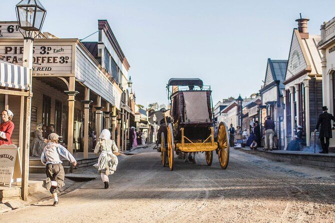 Sovereign Hill, Botanical Gardens and Melbourne Skydeck Bus Tour