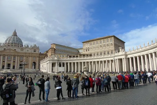 SkipTheLine Vatican Museums Sistine Chapel with Expert TourGuide