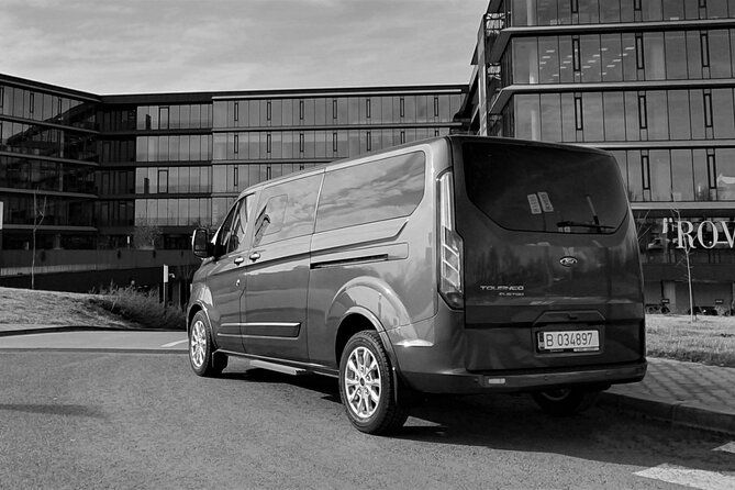 Private Driver to Bucharest from Border Cosauti - Moldova