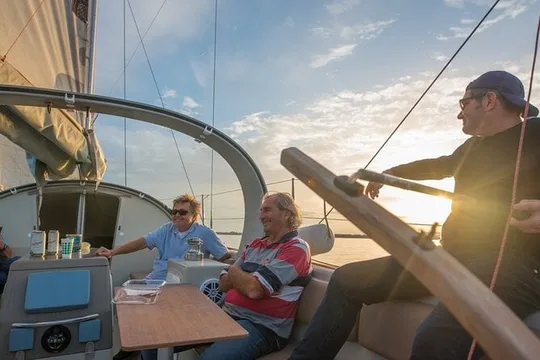 Sea trip in a fast and comfortable sailboat in Leucate: privatization 1/2d