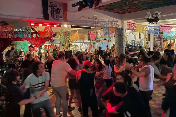 The Mexico City Pub Crawl: A real chilango night