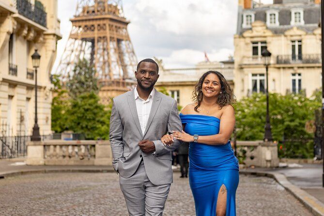 Paris Photo Shoot Session – Eiffel Tower Photographer