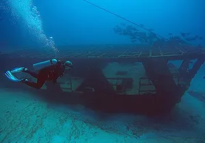 2 Tanks Scuba Diving Wreck and Reef in Cancun for Certified Divers