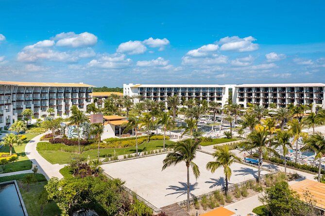 Cancun Airport and UNICO 2087 Hotel Riviera Maya Private Shuttle