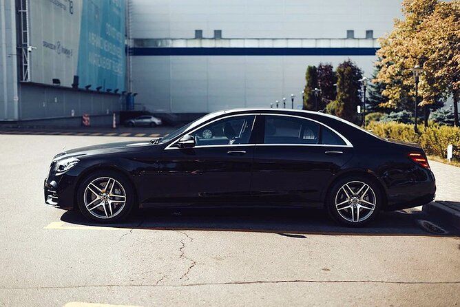 Airport Transfer: Airport BRU to Brussels by Business Car