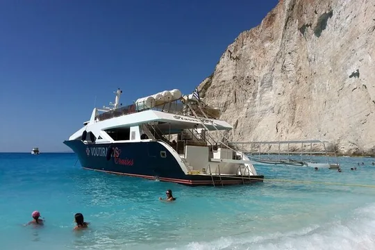 TURTLE SPOTTING, TURTLE ISLAND, KERI CAVES. Zakynthos Island..