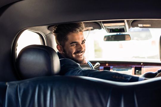 Airport Luxe departure ride from NY Hotels by Stretch Limousine,Sedan or Minibus