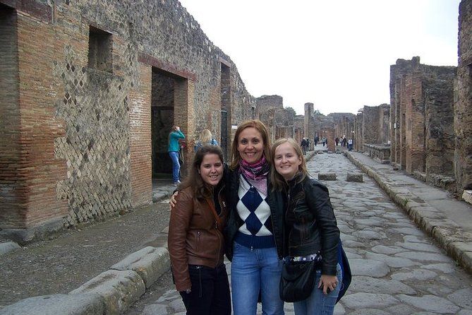 Pompeii tour with archaeologist