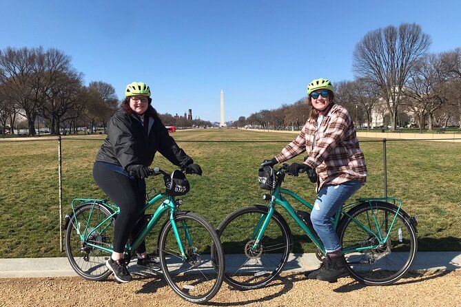 Washington DC eBike Rental with Helmet and Handlebar Bag for 16+