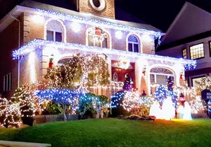 Contrasts VIP + Dyker Heights, Christmas in NYC