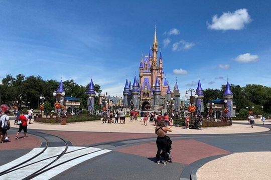 Private Transfer from Disney and Universal to Orlando Airport MCO