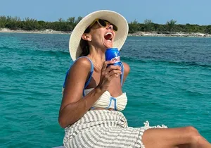 Private Full Day Cruise Tour in Rose Island with Snorkeling