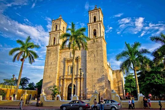 Chichen Itzá, Cenote Ik Kil, Valladolid Premium Small Group