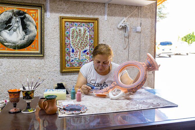 Carpet and Pottery Factory Demonstration