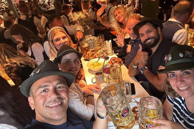 Oktoberfest Munich: Lunch/Dinner seat reserv. big beer tent