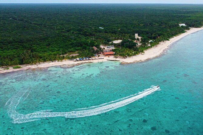 All-inclusive entrance to Palm Beach in Cozumel