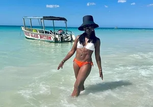 Blue Hole Mineral Spring, Seven Mile Beach, Ricks Cafe/ Shopping Private Tour