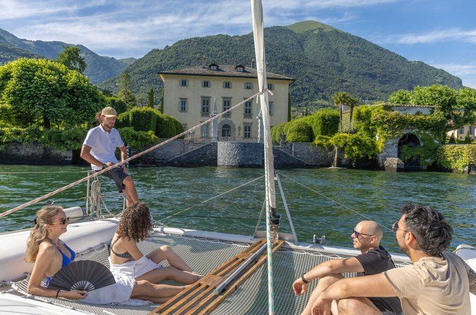 4h Catamaran Tour on Lake Como with Snacks - from Tremezzo