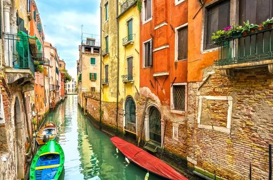 Venice Scavenger Hunt & Highlights Self-Guided Walking Tour