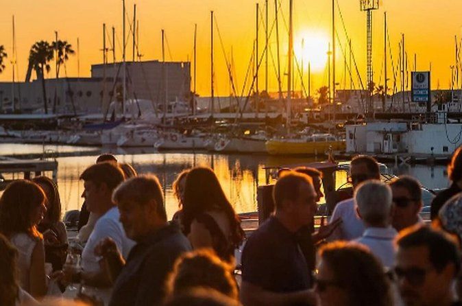 Valencia: Total Solar Eclipse E-Bike, Drink & Spanish Tapa
