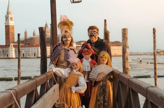 Venice: Private Photoshoot with a Local Photographer
