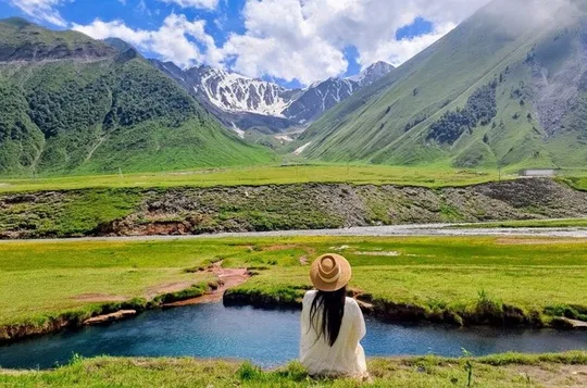 From Tbilisi by 4x4: Kazbegi Truso Valley Ananur and Gudauri