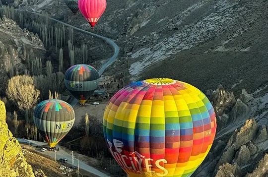Cappadocia: Sunrise Hot Air Balloon Flight over Soganli Valley